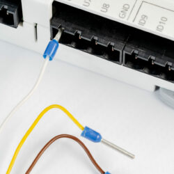 K-PLC CABLES PLUGGED IN